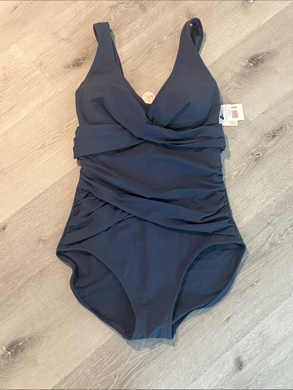 CALIA by Carrie Underwood Navy Twist-Front One-Piece Swimsuit